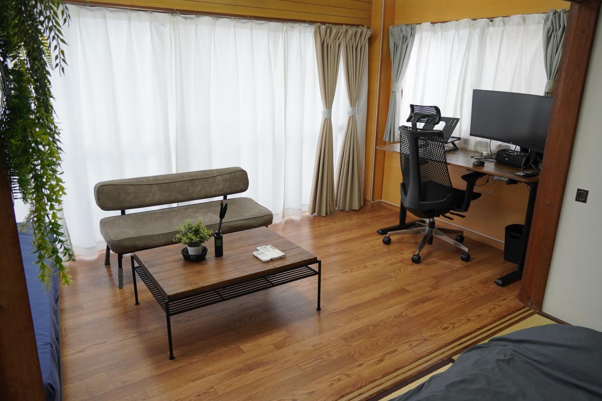 駅から徒歩4分/ビル3階全体/広い部屋/広い屋上/和室/レインボーブリッジ/お台場 Apartment