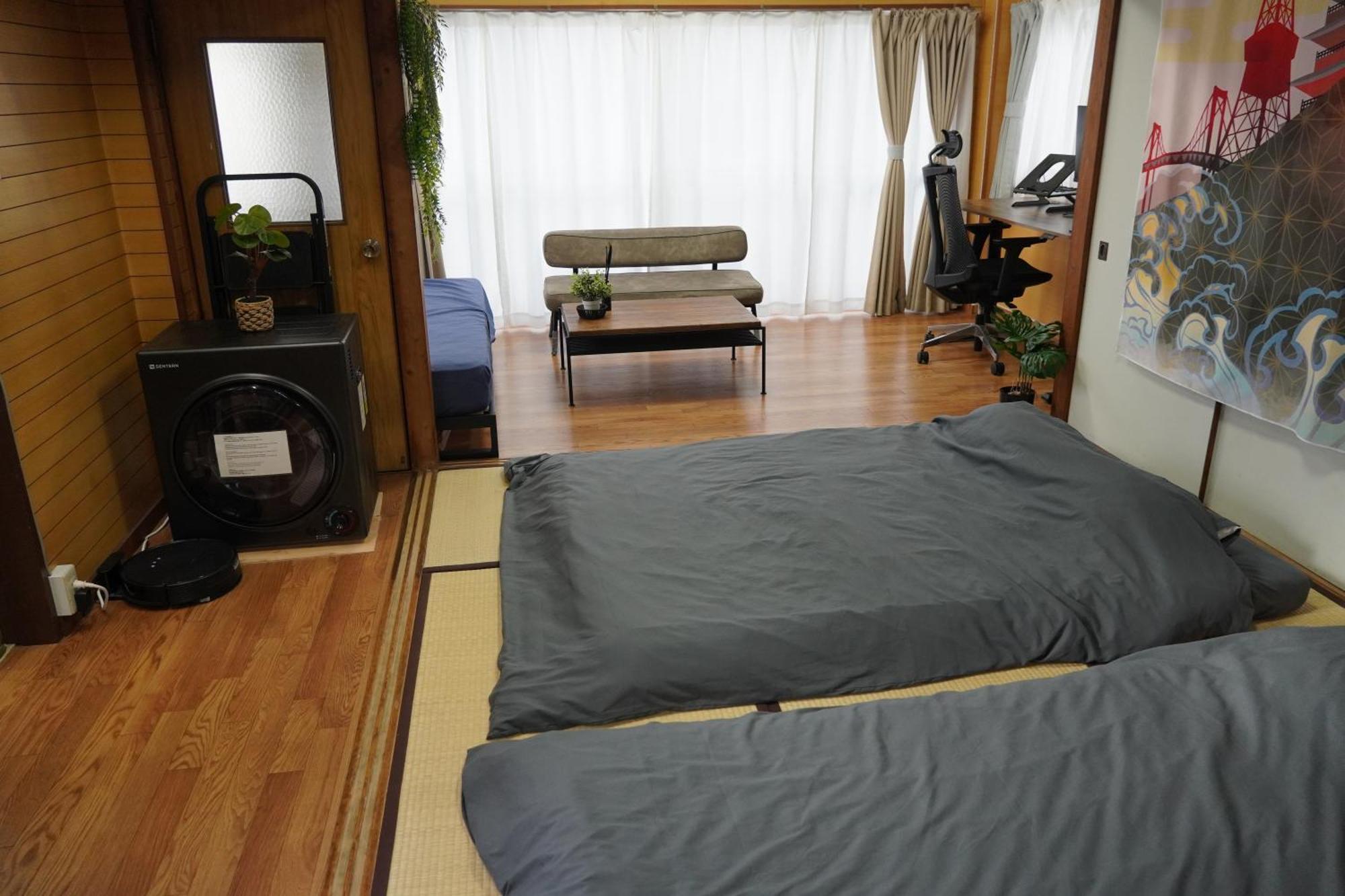 駅から徒歩4分/ビル3階全体/広い部屋/広い屋上/和室/レインボーブリッジ/お台場 Apartment *
