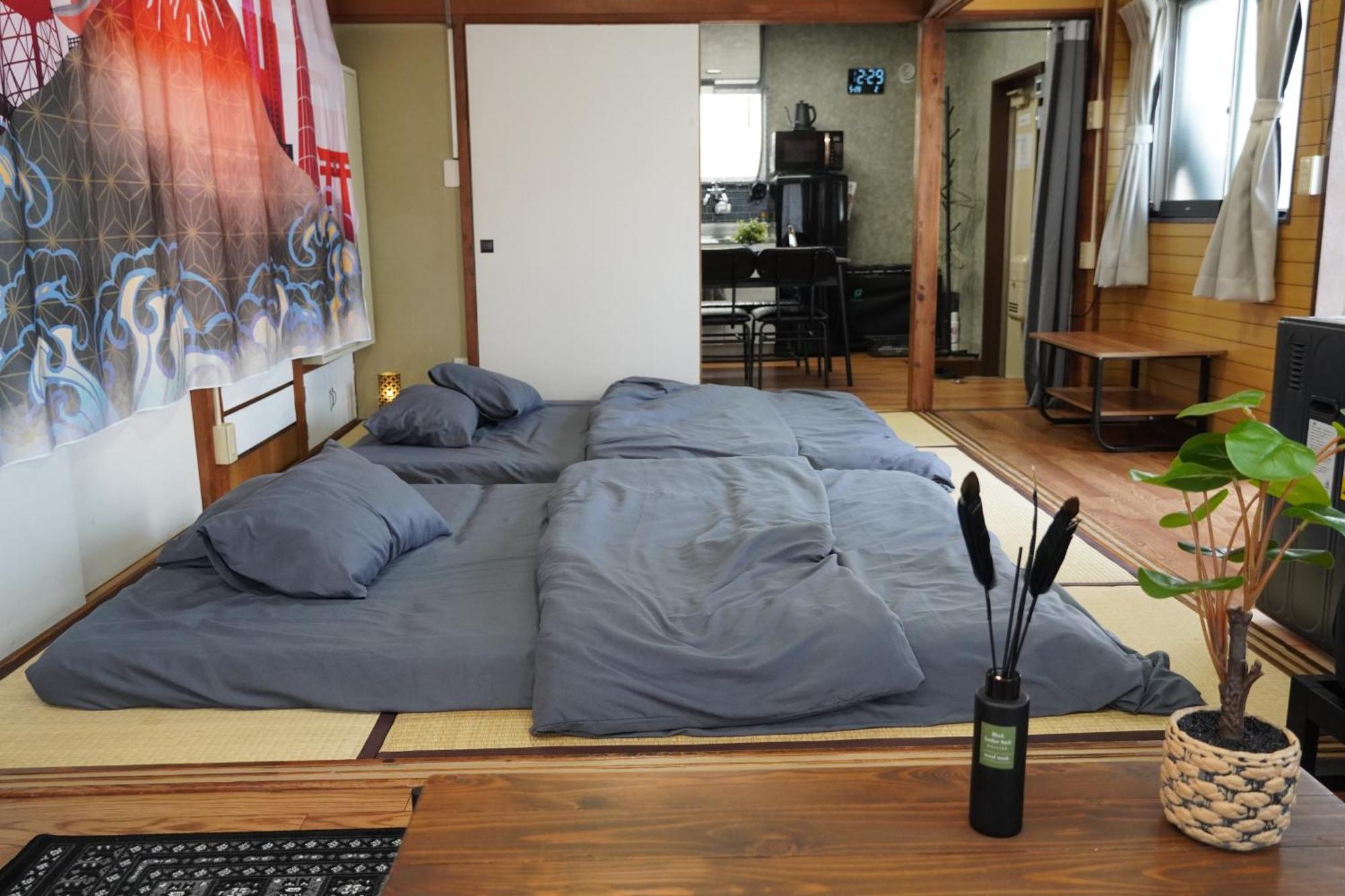 Apartamento 駅から徒歩4分/ビル3階全体/広い部屋/広い屋上/和室/レインボーブリッジ/お台場 *