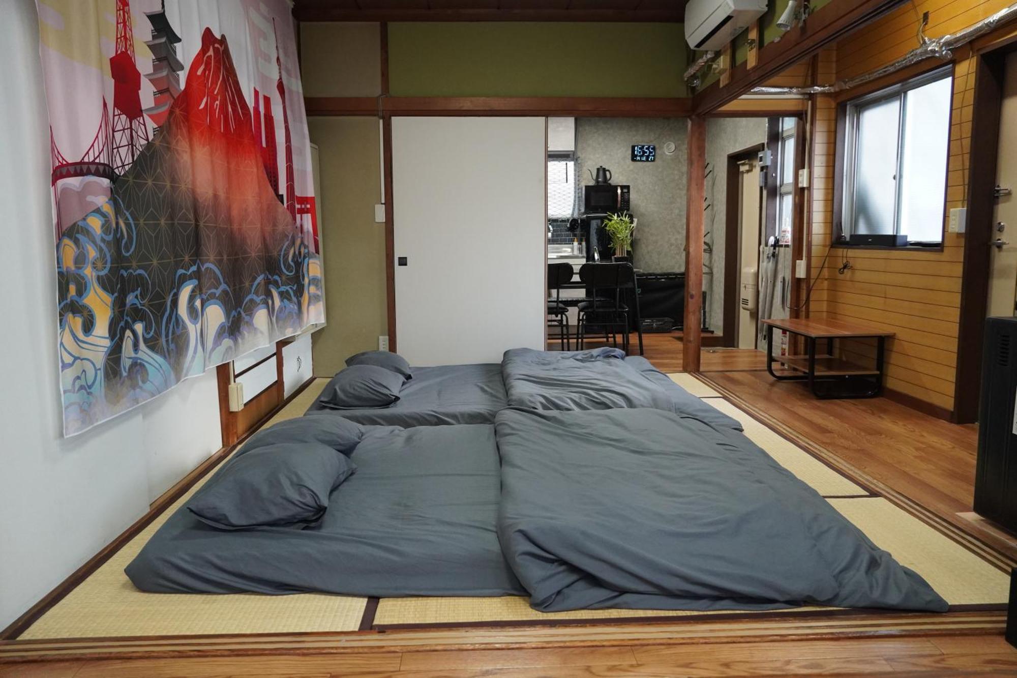 駅から徒歩4分/ビル3階全体/広い部屋/広い屋上/和室/レインボーブリッジ/お台場 Apartamento Tóquio