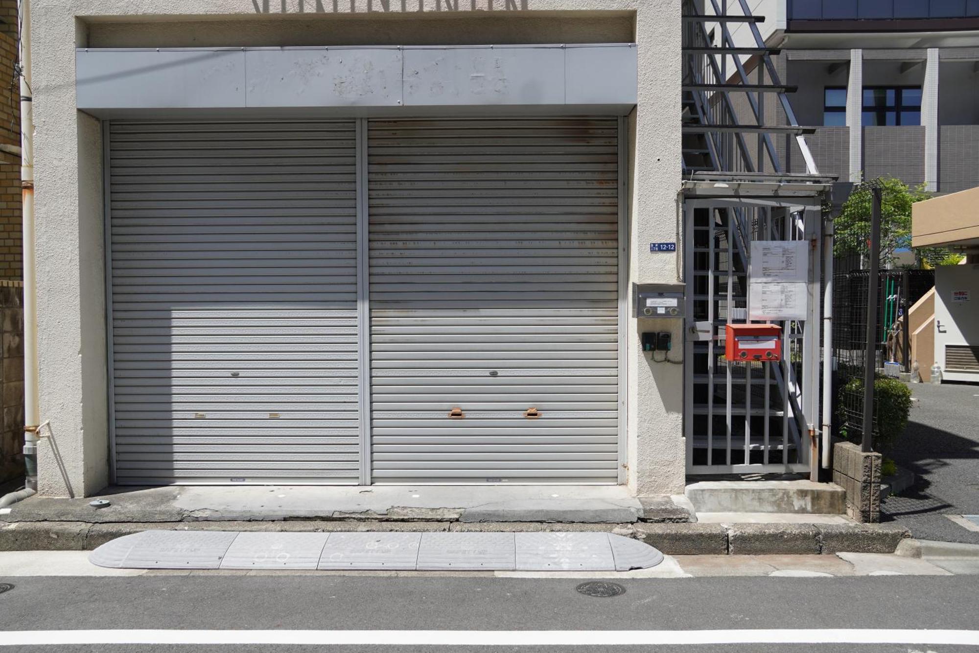 駅から徒歩4分/ビル3階全体/広い部屋/広い屋上/和室/レインボーブリッジ/お台場